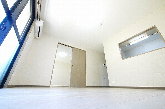居室・リビング　圧迫感を感じにくいお部屋です