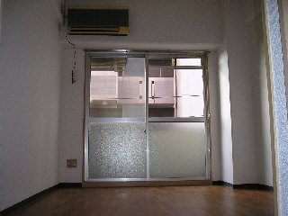 居室・リビング　洋間