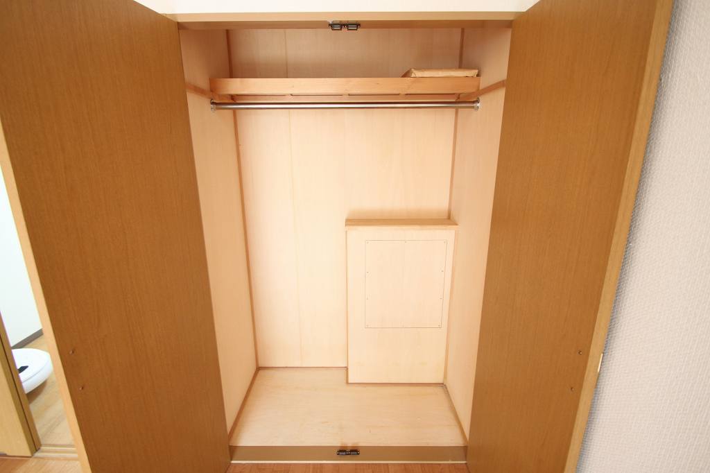 収納　高くて広いクローゼットです。