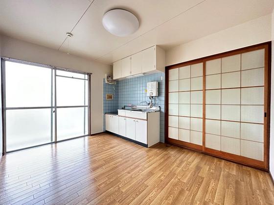 居室・リビング　※別部屋の写真です