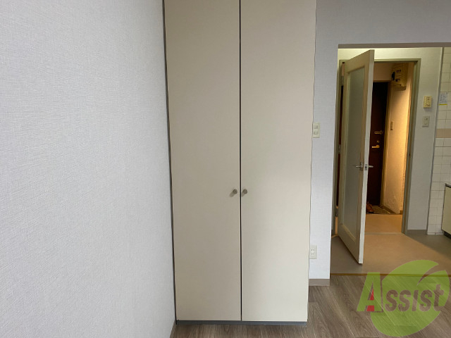 収納　収納はこちらです。高さも十分ございますね。