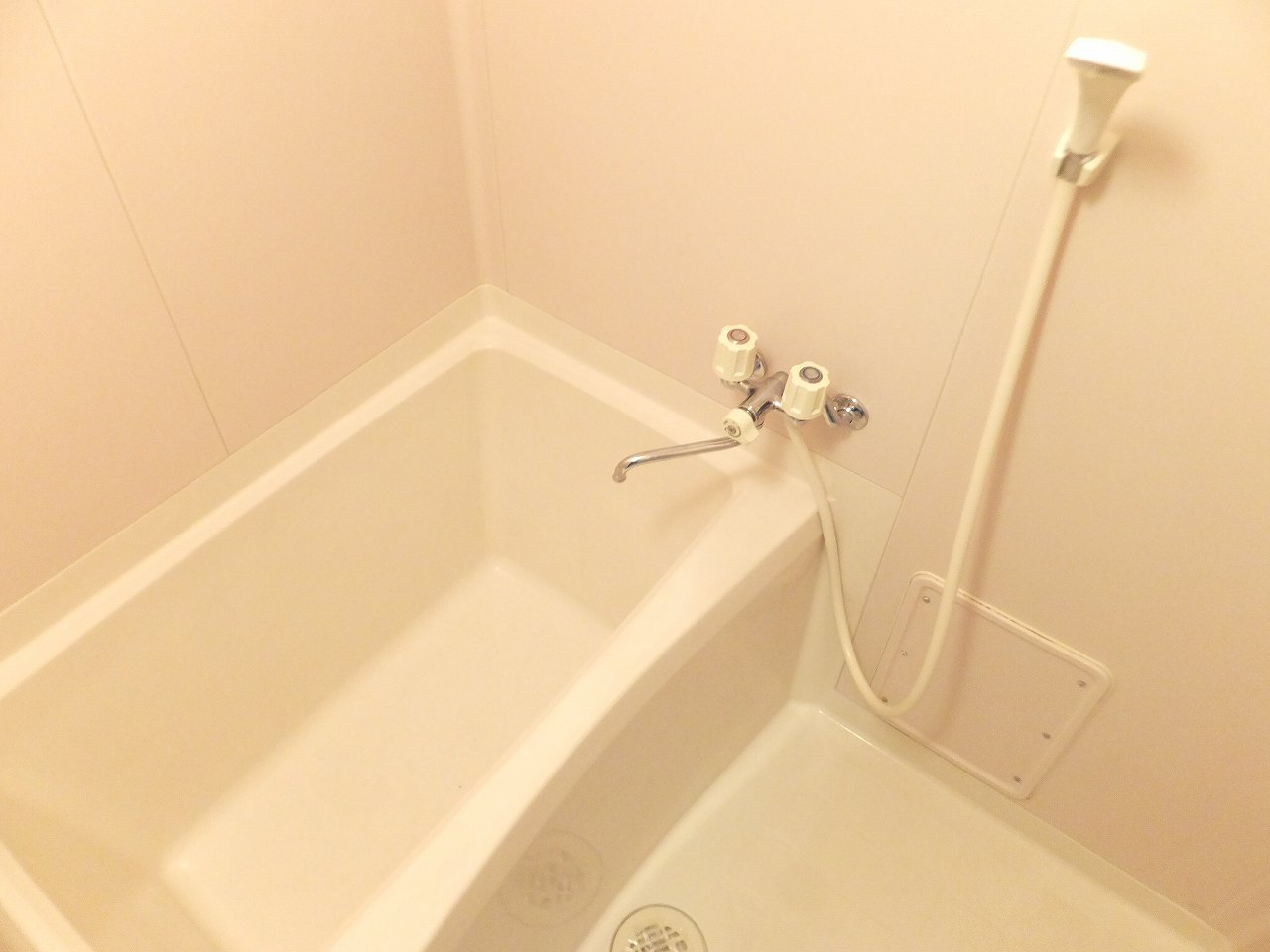 バス・シャワールーム　バス・トイレ別☆