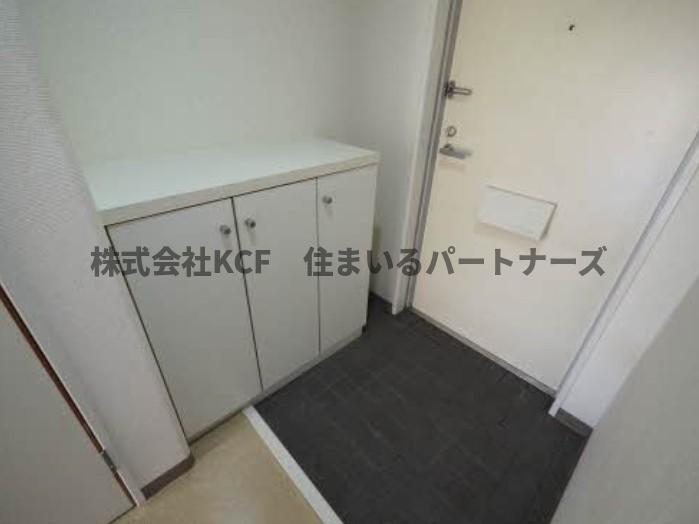 玄関　開放的な寝室です