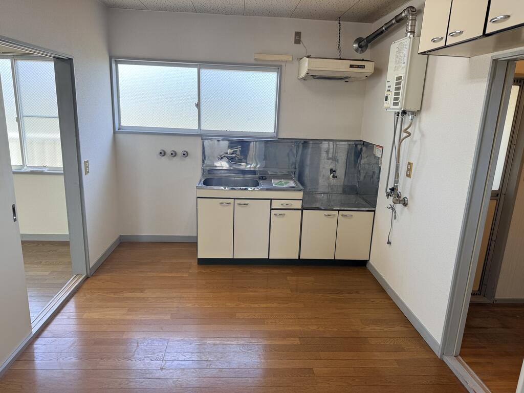 アーバンティ菅原IIIの居間写真
