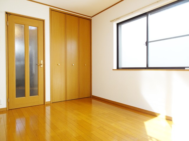 その他部屋・スペース　室内はフローリングで雰囲気のいい内装です！