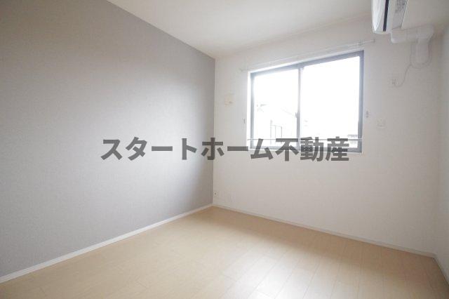 その他部屋・スペース　使い勝手のいい寝室です