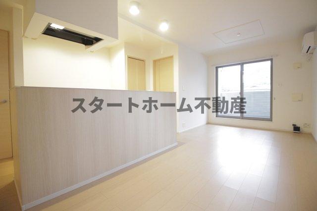 居室・リビング　こちらのリビングで趣味の時間をお楽しみください