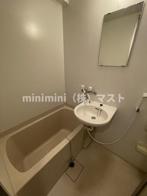 バス・シャワールーム　別部屋参考写真