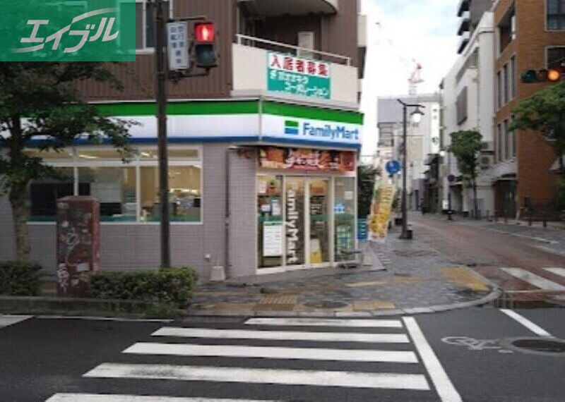 コンビニ　ファミリーマート表町二丁目店（コンビニ）まで152m