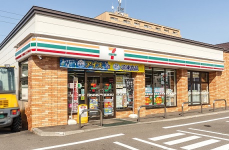 コンビニ　セブンイレブン札幌南郷通5丁目北店（コンビニ）まで161m