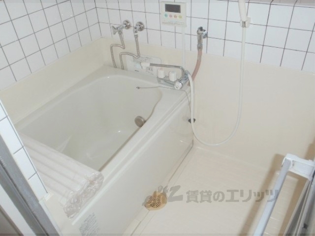 バス・シャワールーム　自動のお湯張りが可能