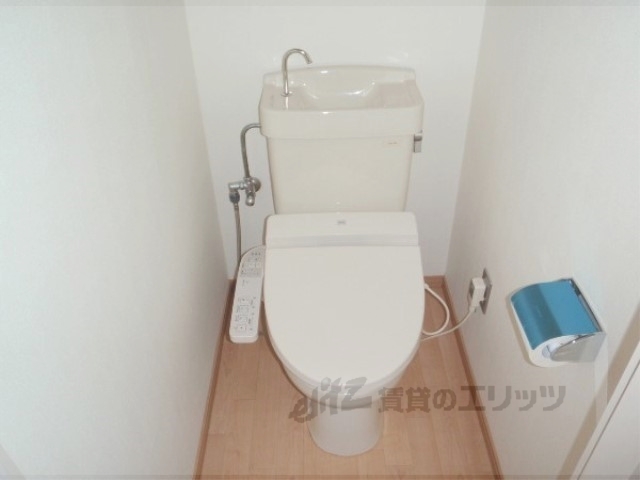 トイレ　ウォシュレット付