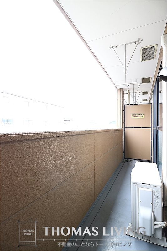 バルコニー　実際の写真を準備中の為、同メーカー同型写真を添付しております