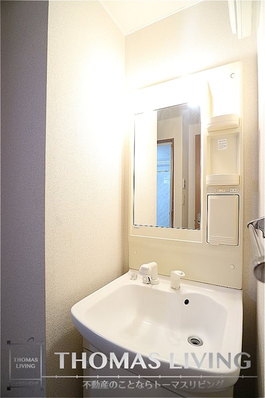 洗面設備　実際の写真を準備中の為、同メーカー同型写真を添付しております