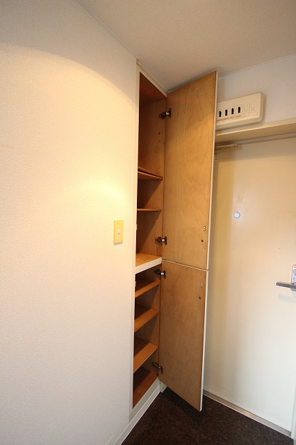 収納　同物件、別号室のものです。