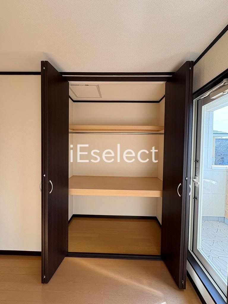 収納　洋服もかけられるクローゼット♪