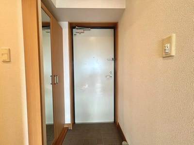 玄関　※写真は他号室を含む為現状優先とさせて頂きます