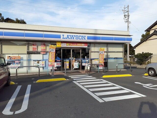コンビニ　ローソン（コンビニ）まで140m