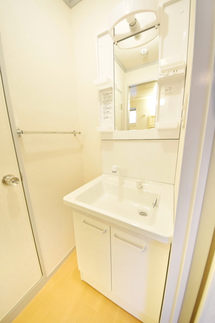 洗面設備　～歯磨きでもしようかな～