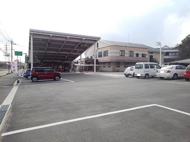 その他　産業展示会館（その他）まで860m