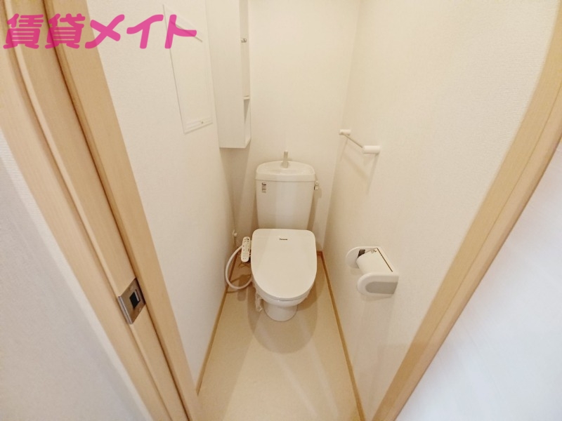 トイレ　反転タイプ参考写真