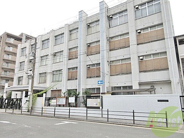 小学校　豊崎本庄小学校（小学校）まで64m