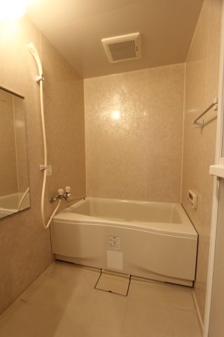 バス・シャワールーム　参考写真です。現況優先。