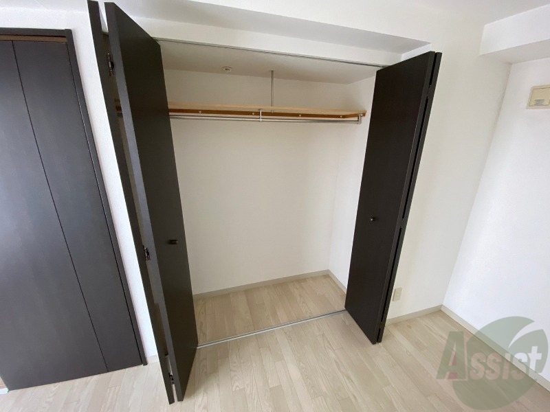 収納　寝室の収納です。部屋がすっきり片付きます。