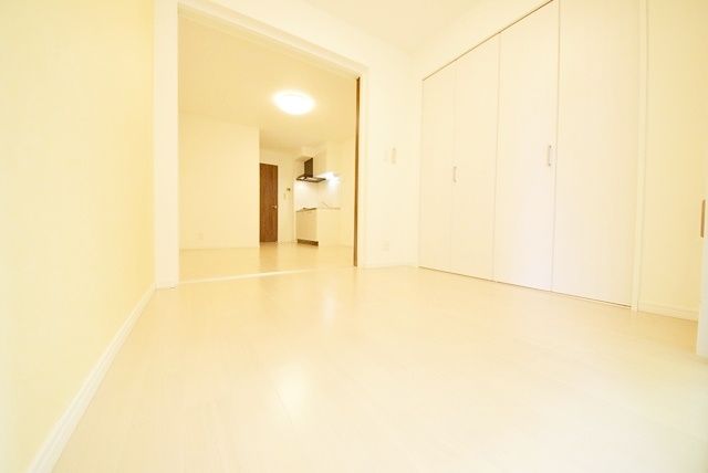 居室・リビング　明るいお部屋