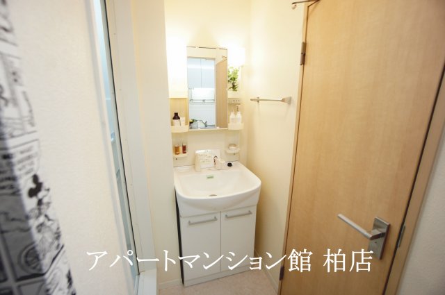 洗面設備　※別号室参考写真です