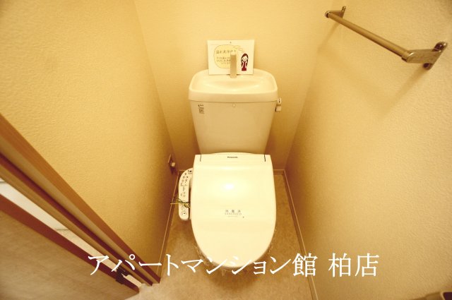 トイレ　※別号室参考写真です