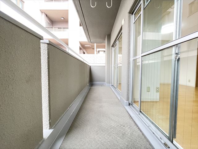 バルコニー　バルコニー