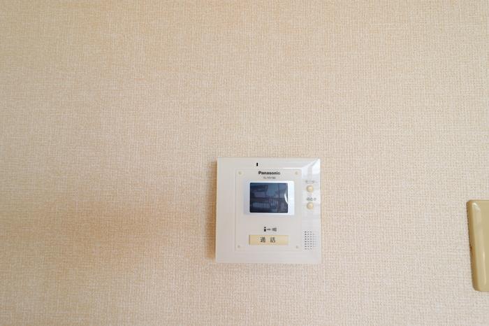 セキュリティ　モニター付きインターホン