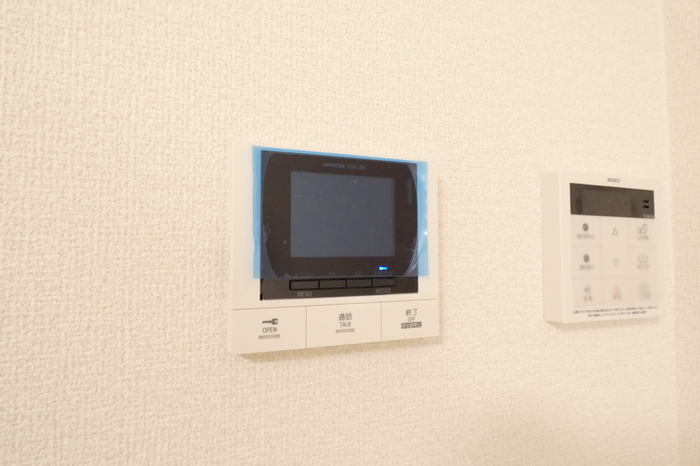 セキュリティ　モニタ付きインターホン