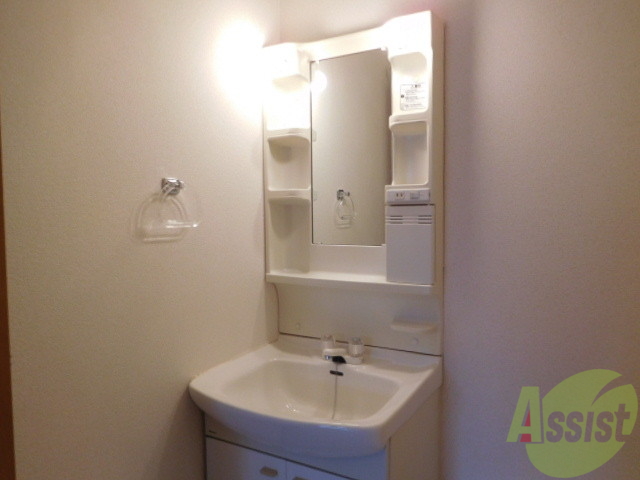 洗面設備　洗面台独立です