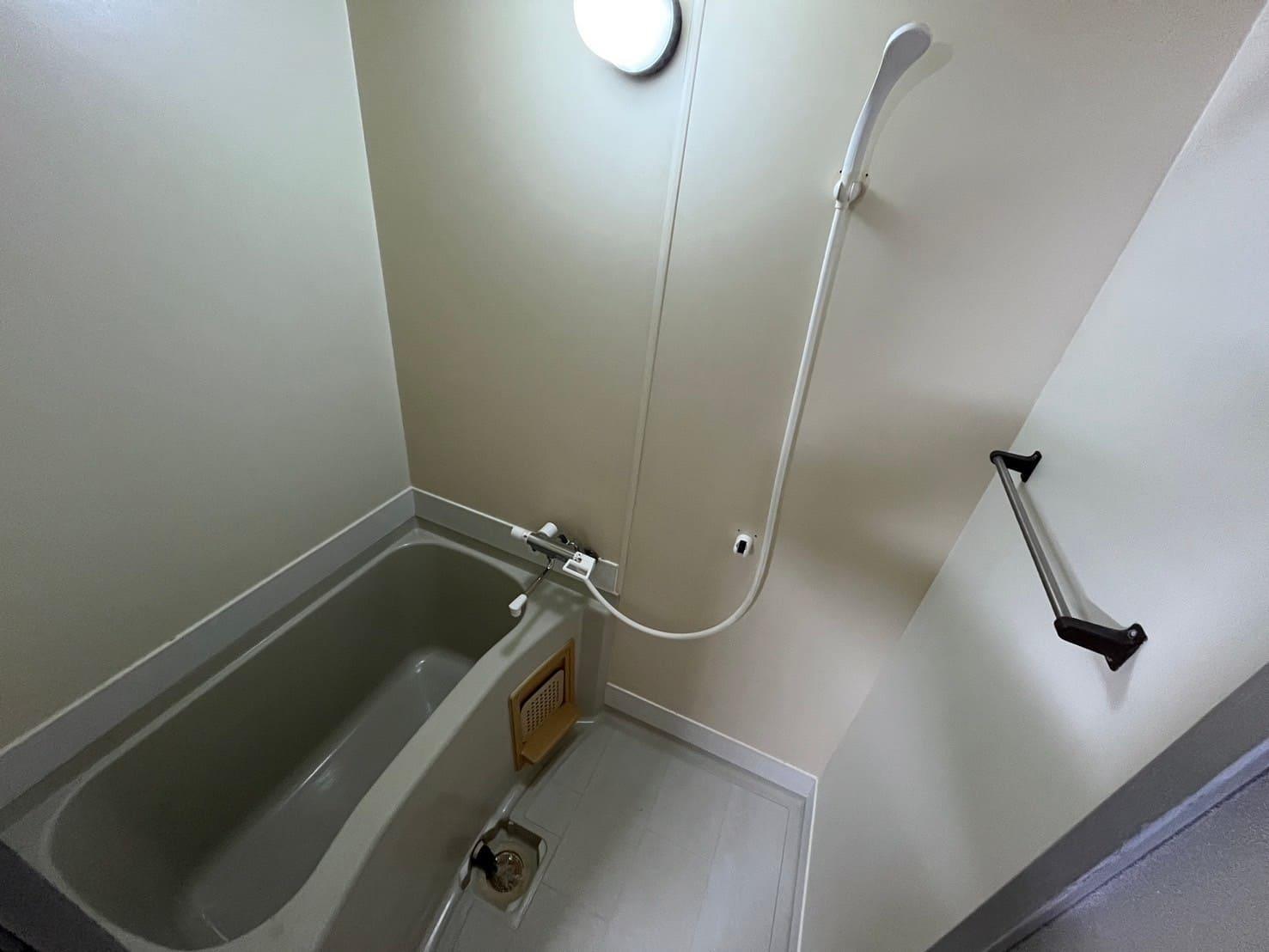 バス・シャワールーム　バスルーム