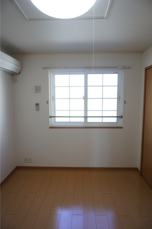 居室・リビング　図面と現状に相違がある場合には現状を優先