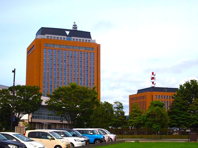 役所　石川県庁（役所）まで466m