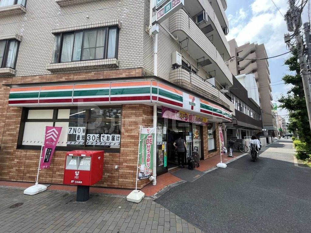 コンビニ　セブンイレブン北区王子本町1丁目店（コンビニ）まで100m