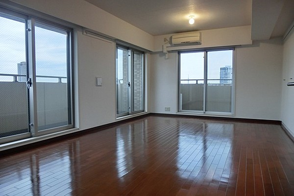 居室・リビング　※別部屋の参考写真です。