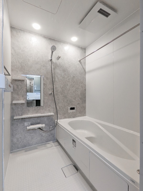 バス・シャワールーム　図面と現状に相違がある場合には現状を優先