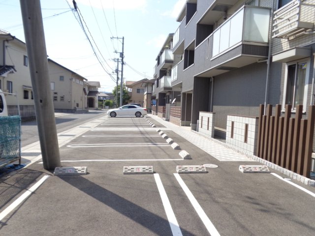 駐車場　駐車場