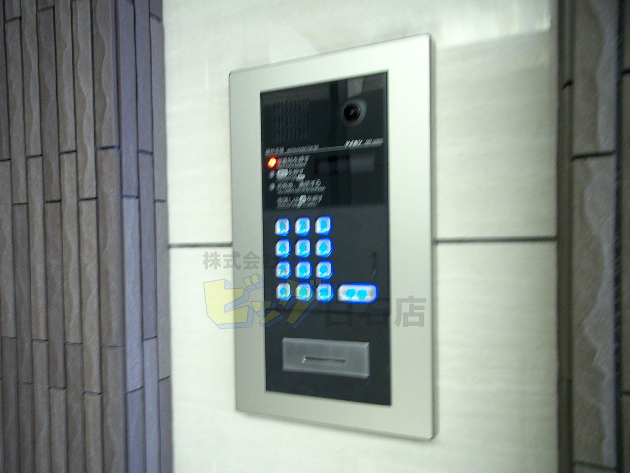 エントランス　人気のオートロック付きマンションです♪