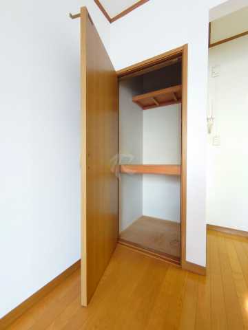 収納　アネスタ新中野