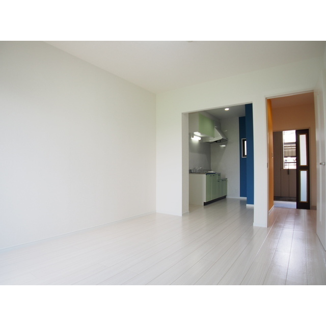 居室・リビング　退去前の写真です。