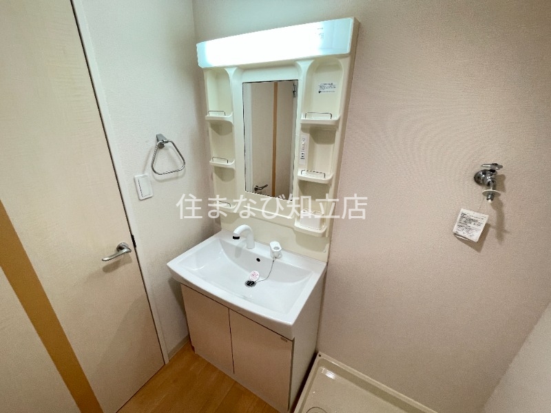 洗面設備　同型別部屋写真