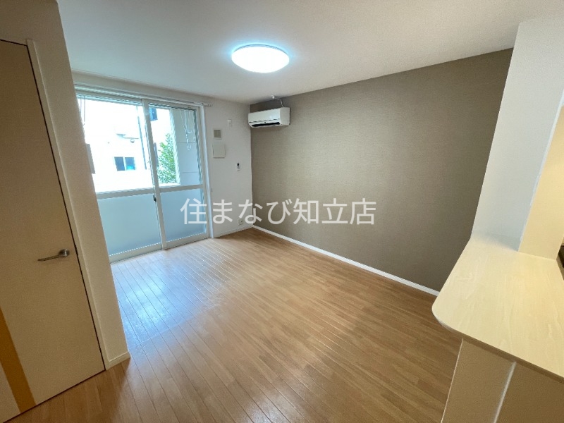 居室・リビング　同型別部屋写真