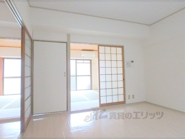 居室・リビング　リビング