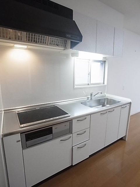 キッチン　ＩＨ３口♪