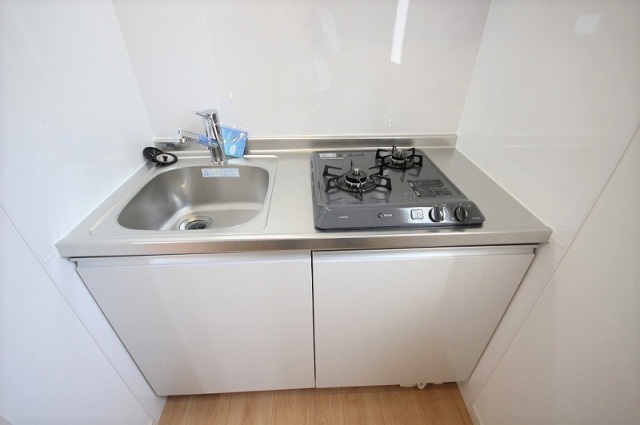 キッチン　コンパクトなキッチンで掃除もラクラク